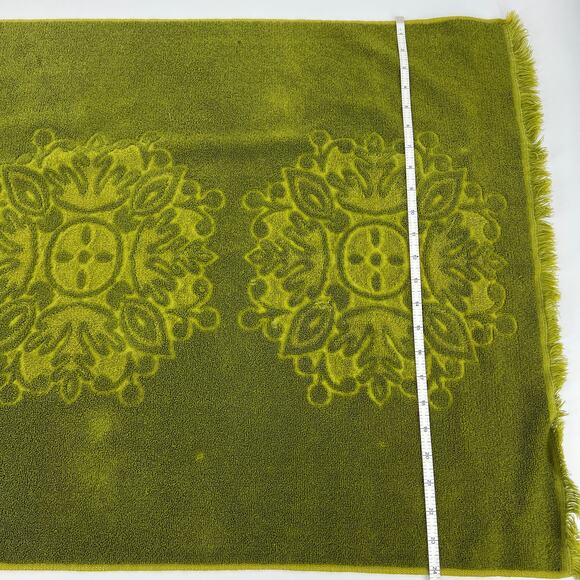 Vintage Sears Avocado Green Sculpted Bath Towel **READ** 39 x 24 - Picture 3 of 5